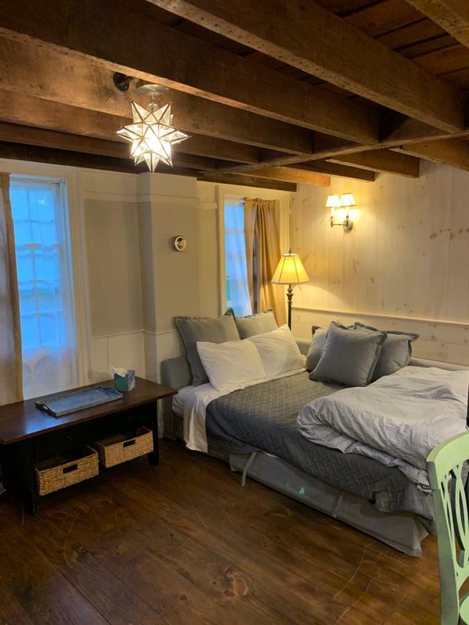Innkeeper'S Place B&B Stafford Экстерьер фото